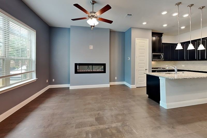 4417 Benton Ln - Photo 3 of 22