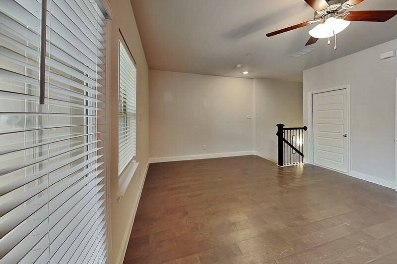 4417 Benton Ln - Photo 5 of 22