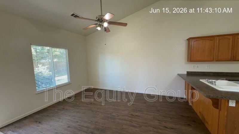 1319 S Crowe St #B - Photo 3 of 16