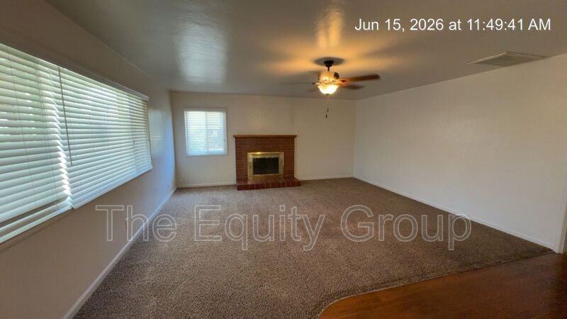 1325 S Crowe St - Photo 4 of 16