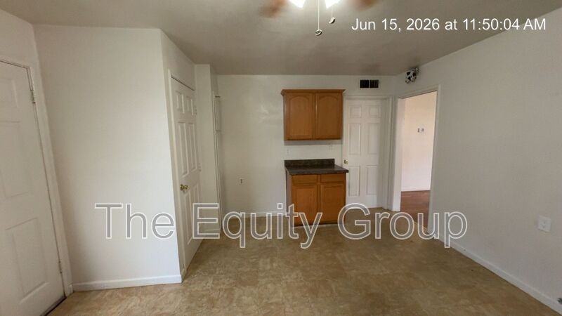 1325 S Crowe St - Photo 6 of 16