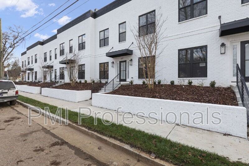 909 E State St - Photo 2 of 39