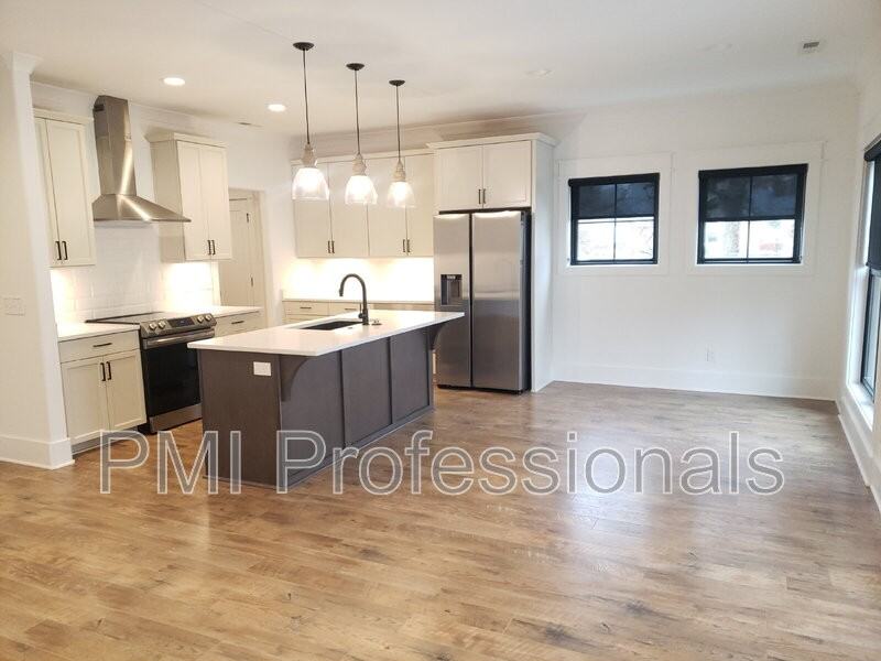 909 E State St - Photo 3 of 39