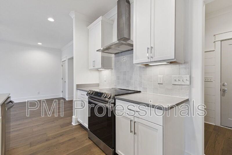 909 E State St - Photo 7 of 39