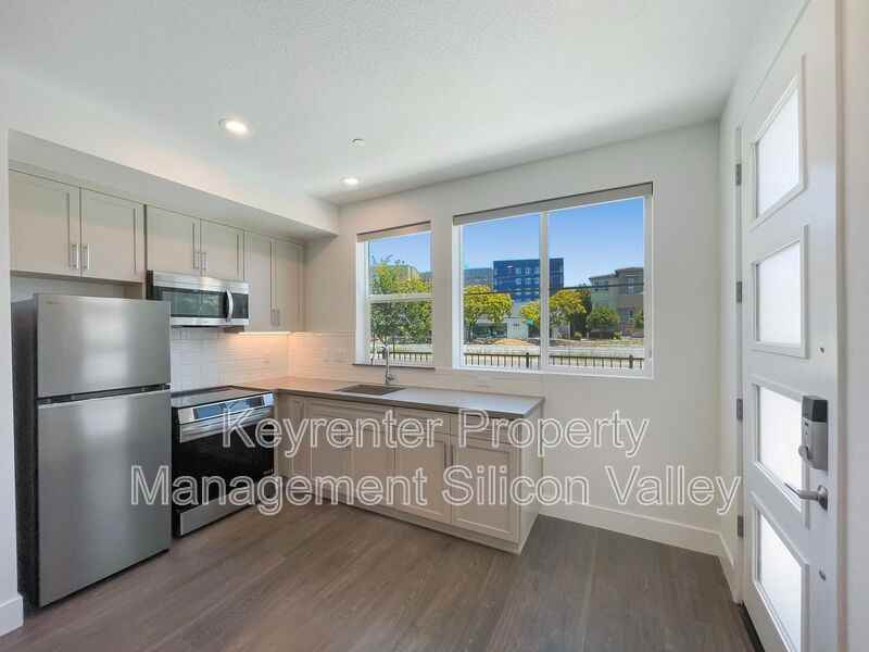 333 Montague Expy - Photo 4 of 11