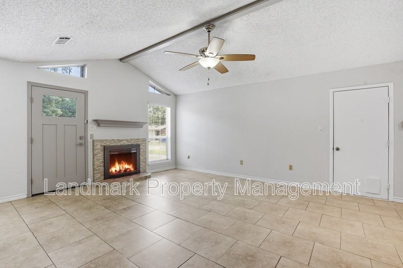 1122 Hidden Creek Dr - Photo 7 of 25