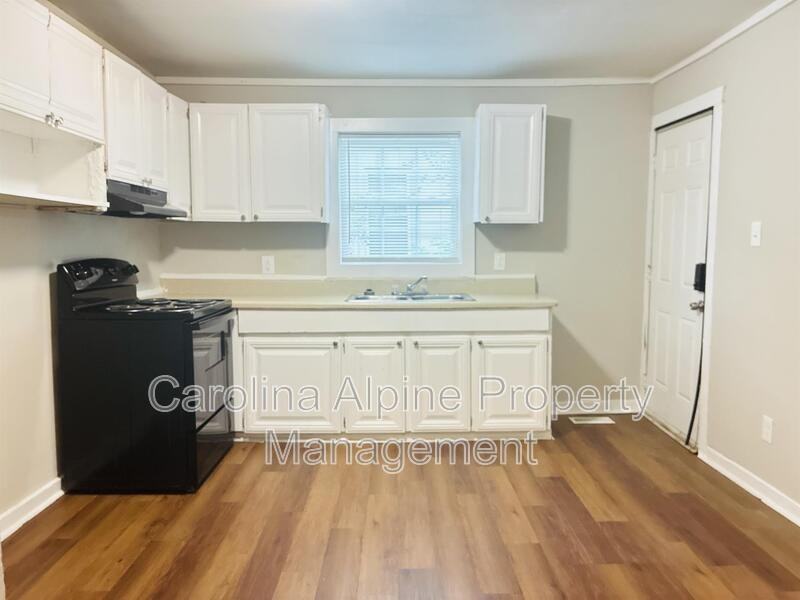 403 S Yates St - Photo 5 of 21