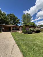 featured image of 910 W 56th Ave