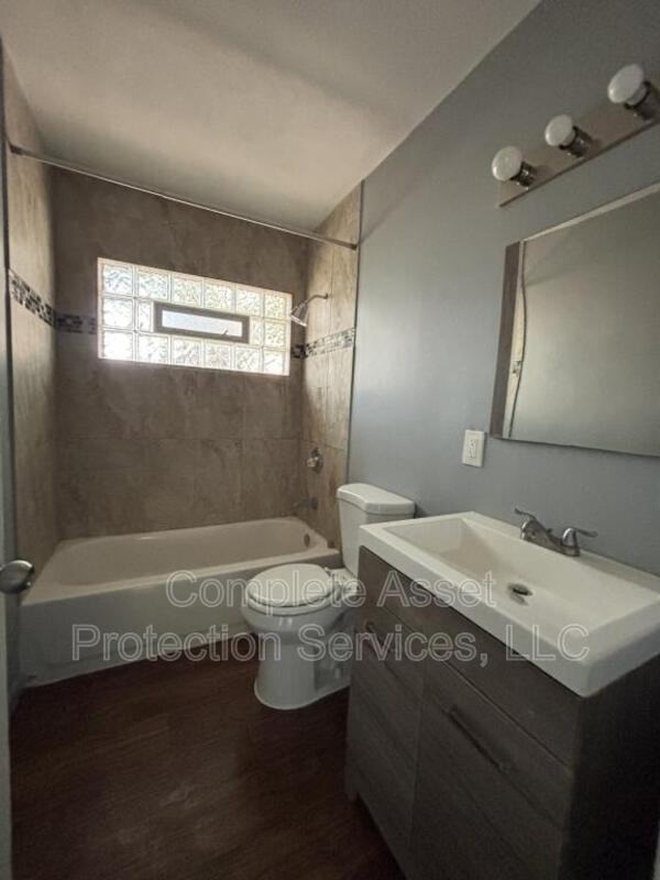 910 W 56th Ave - Photo 2 of 6
