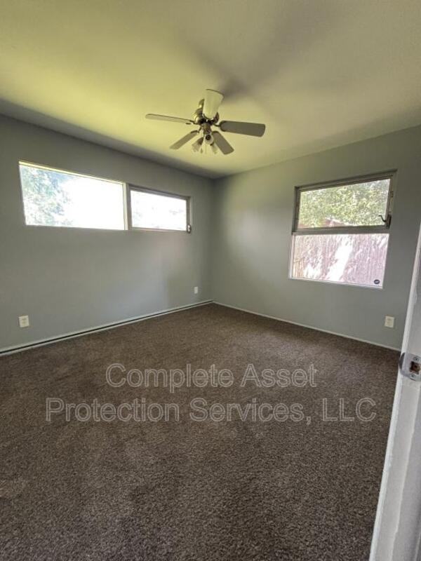 910 W 56th Ave - Photo 3 of 6