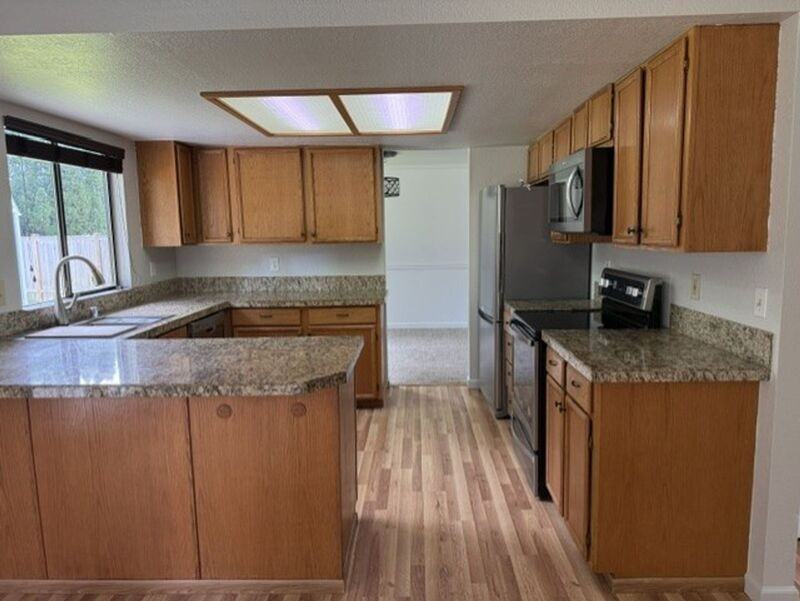 5019 139th Pl Ne - Photo 2 of 20