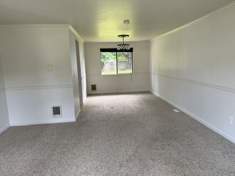 5019 139th Pl Ne - Photo 5 of 20