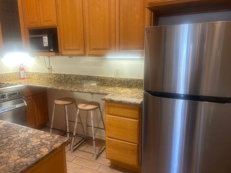 2823 Hyperion Ave #B - Photo 5 of 17