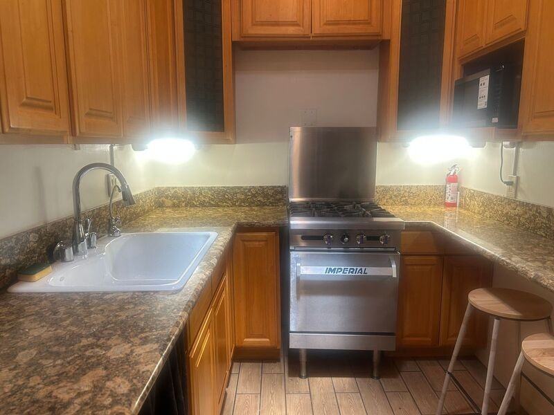 2823 Hyperion Ave #B - Photo 6 of 17