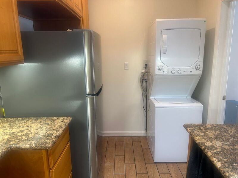 2823 Hyperion Ave #B - Photo 7 of 17