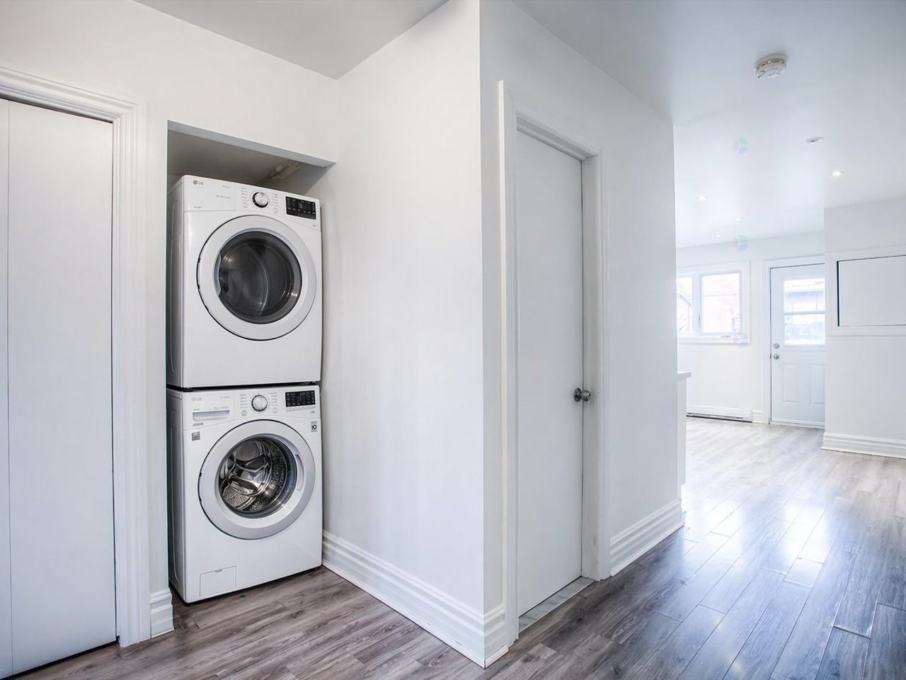 981 Avenue Harvard - Photo 4 of 15