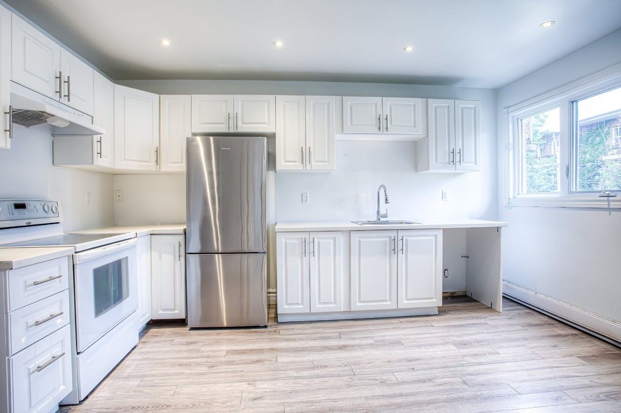 981 Avenue Harvard - Photo 6 of 15