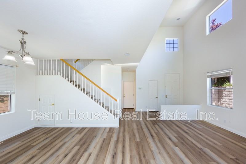 25620 Wordsworth Ln - Photo 3 of 25