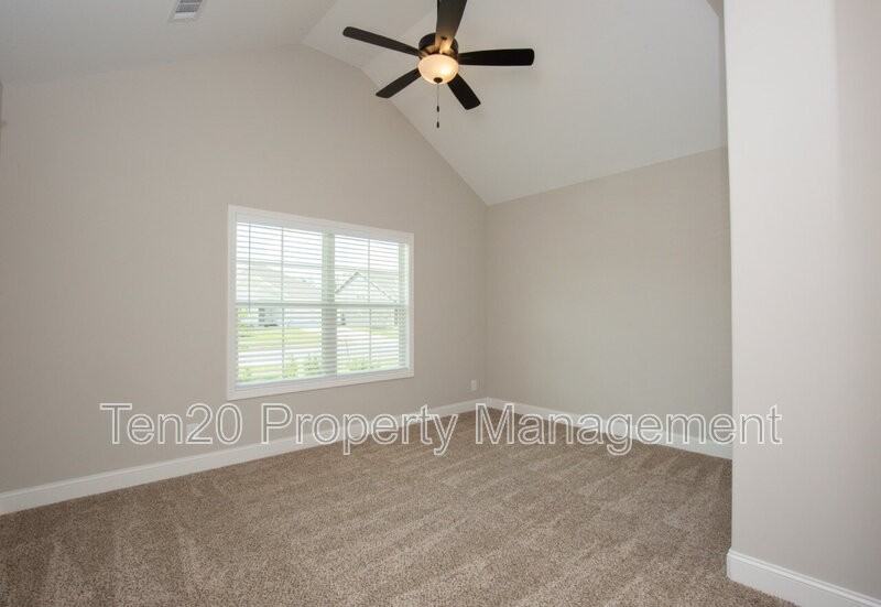 9827 Yellow Pine Rd - Photo 3 of 28