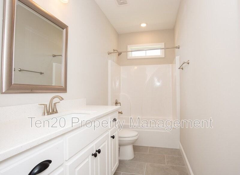 9827 Yellow Pine Rd - Photo 5 of 28