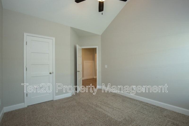 9827 Yellow Pine Rd - Photo 7 of 28