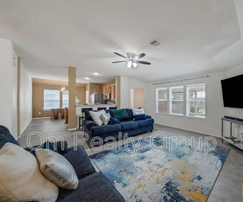 2507 Rustic Trail Ln - Photo 4 of 12