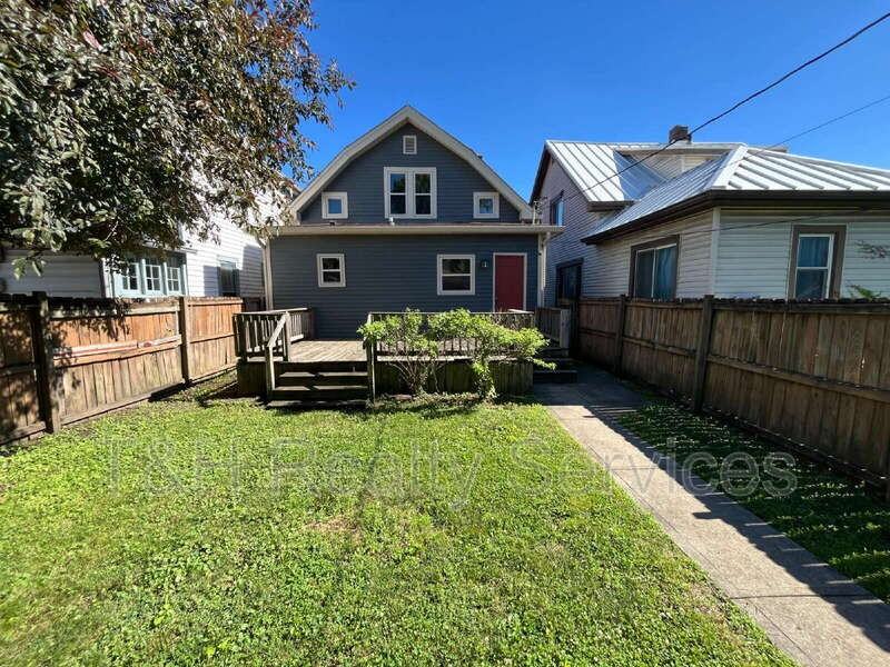 932 E Morris St - Photo 4 of 24