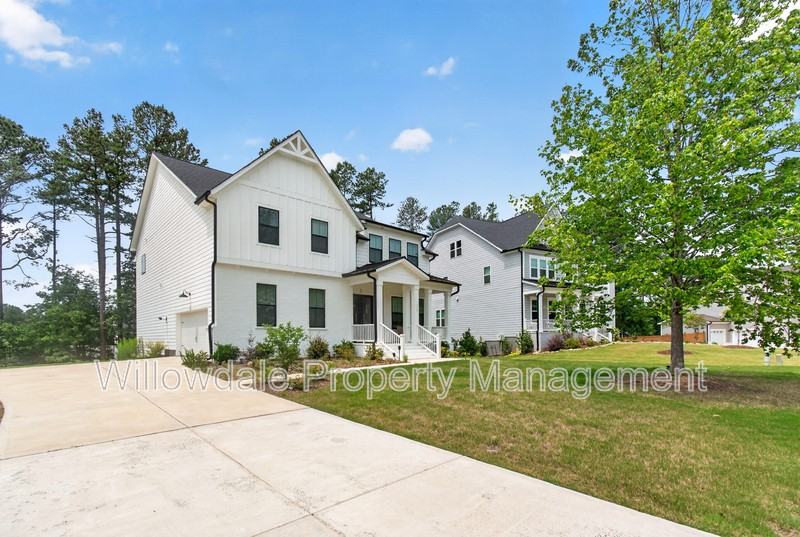 111 N Parkside Dr - Photo 3 of 50