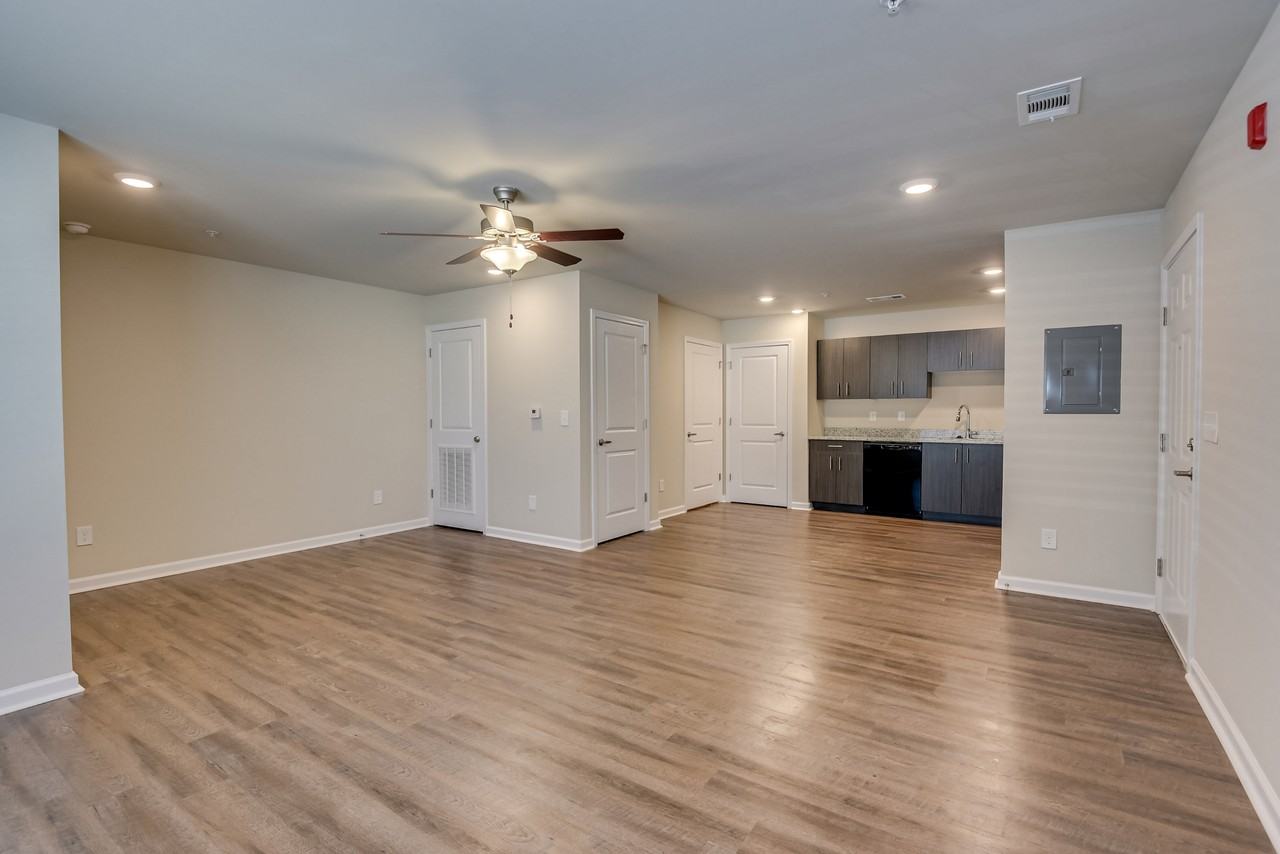 Woodberry Apartments - Photo 4 of 50
