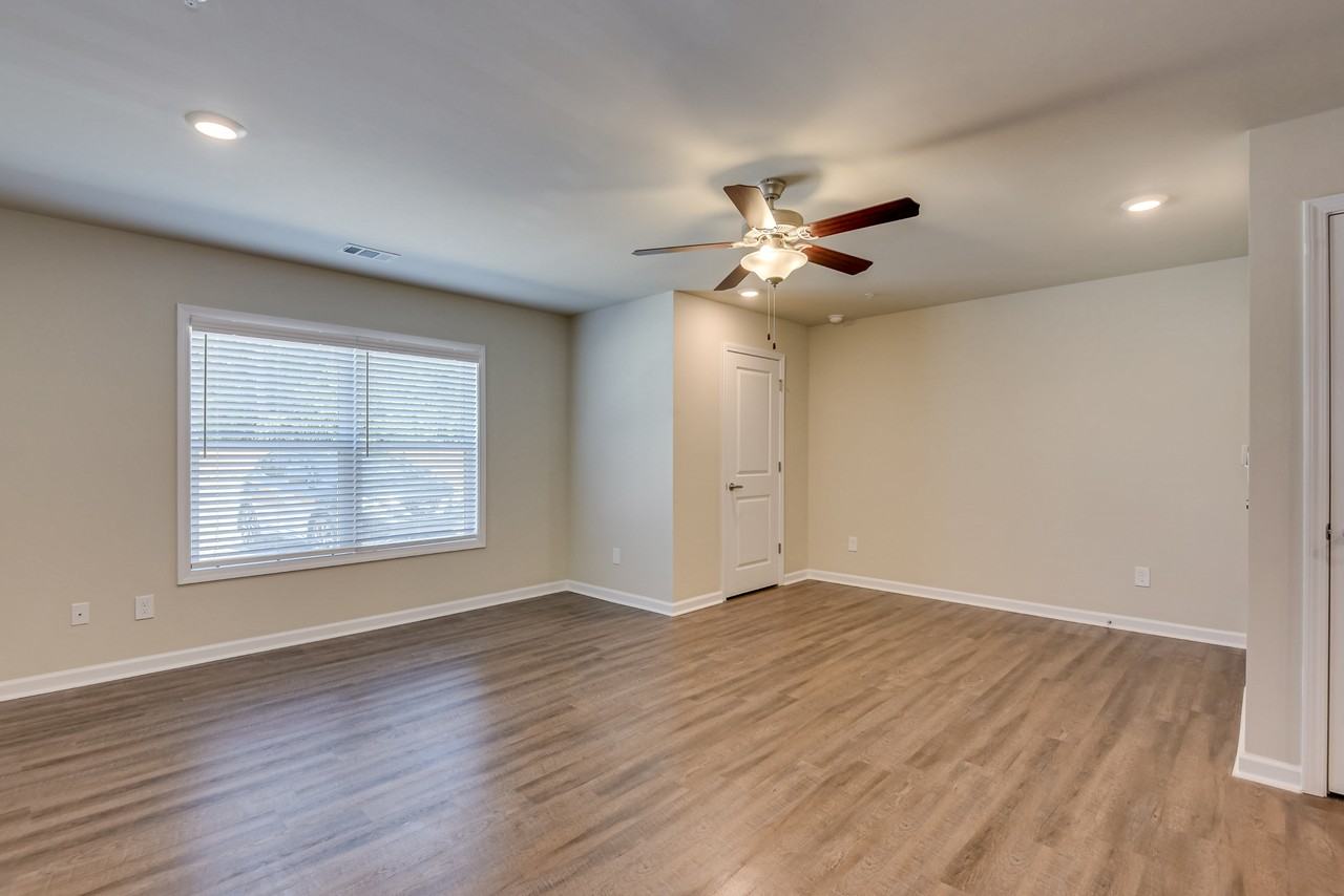 Woodberry Apartments - Photo 5 of 50