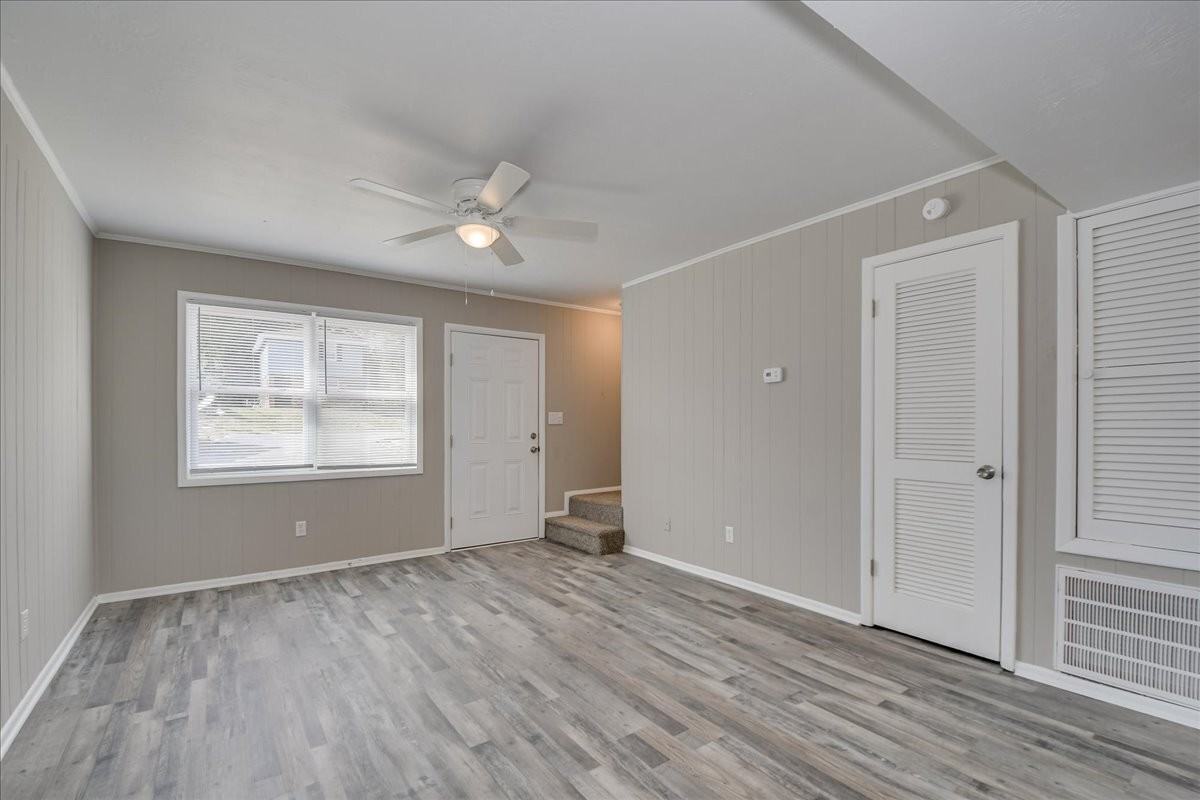 Windsor Heights Townhomes - Photo 4 of 20