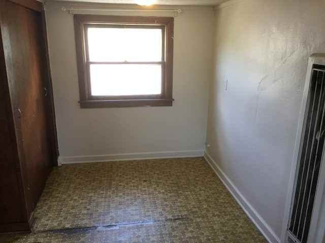 401 2nd Ave SW - Photo 3 of 8