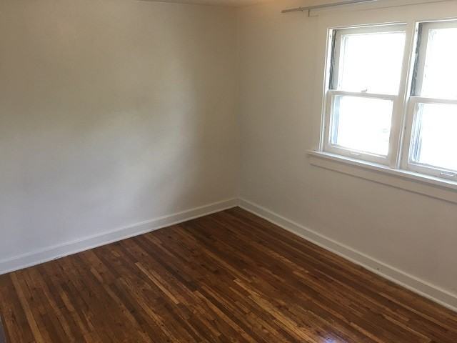 401 2nd Ave SW - Photo 6 of 8