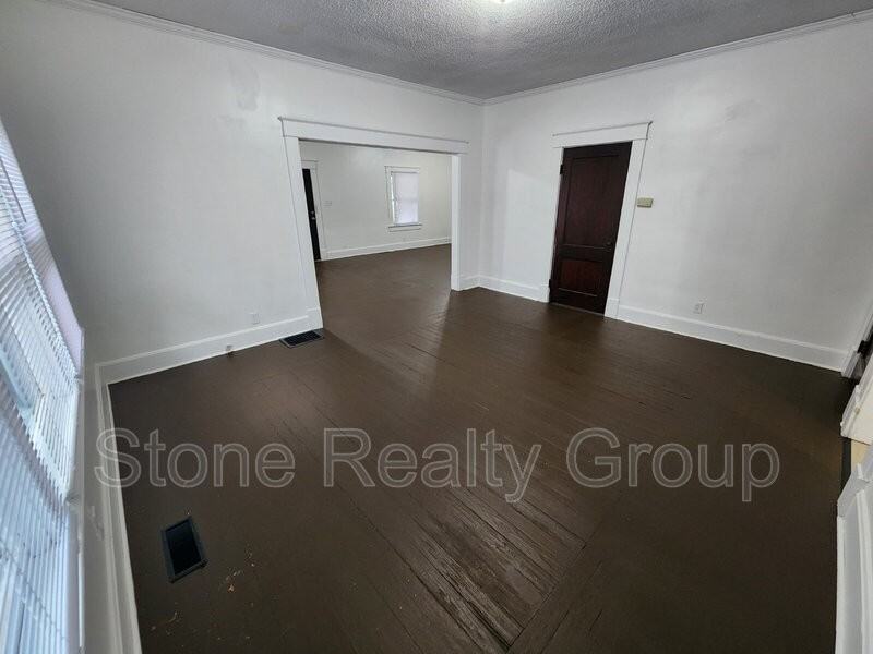 1659 2nd Ave - Photo 3 of 8