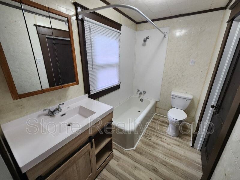 1659 2nd Ave - Photo 7 of 8
