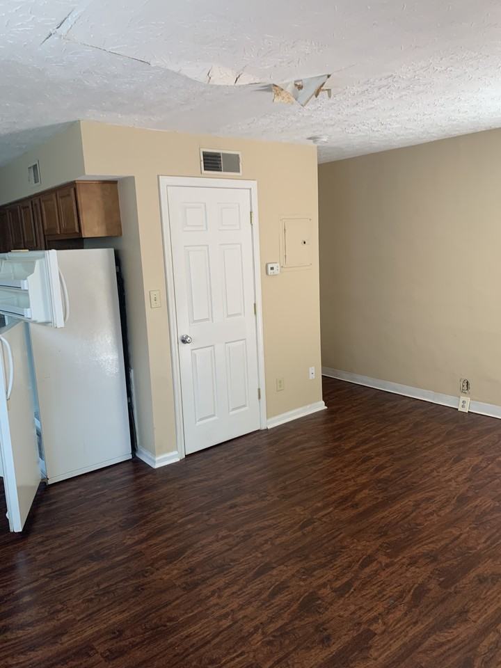 347 S Upper St - Photo 7 of 8