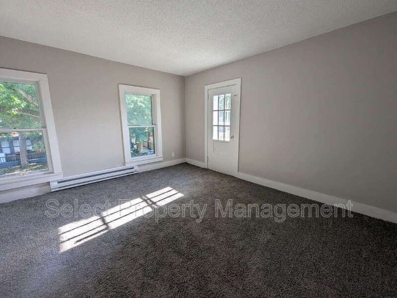 1235 Huestis Ave #B - Photo 5 of 18