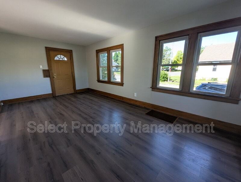 430 W State Blvd - Photo 5 of 30