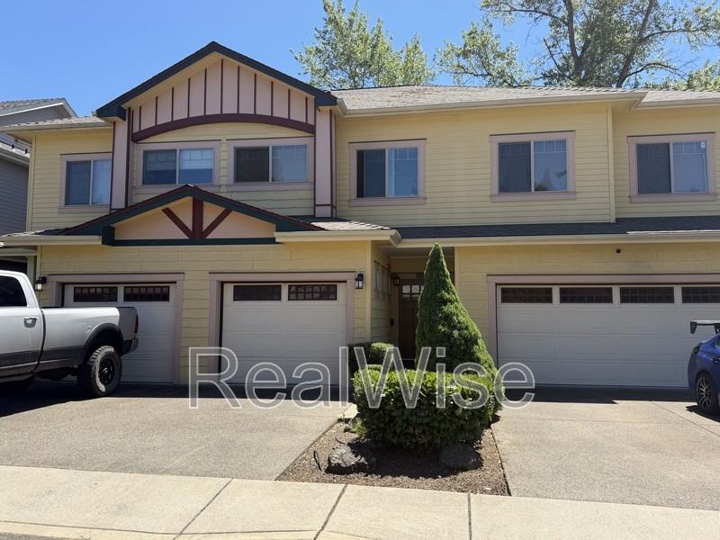 1787 Hillpark Pl - Photo 2 of 6