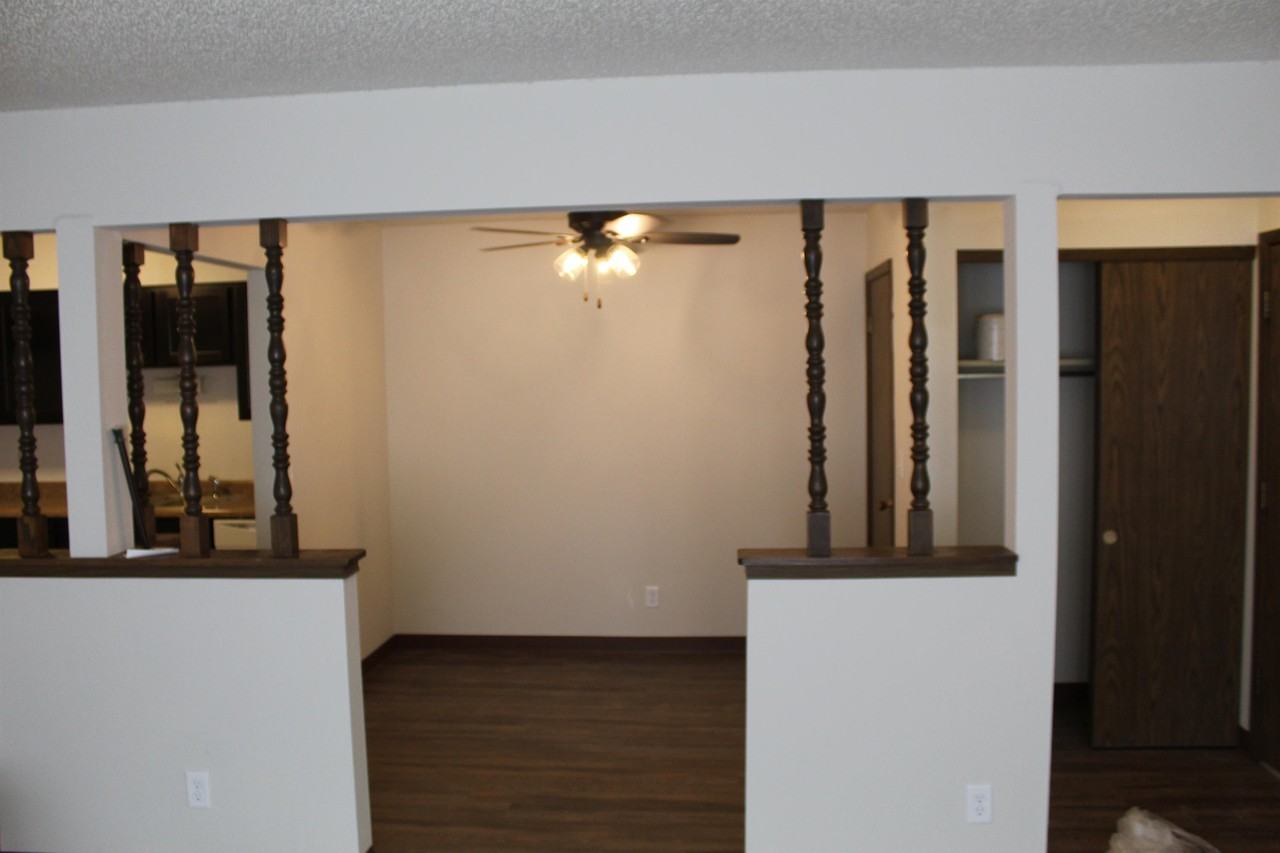 1108 Oakcrest Street - Photo 3 of 6