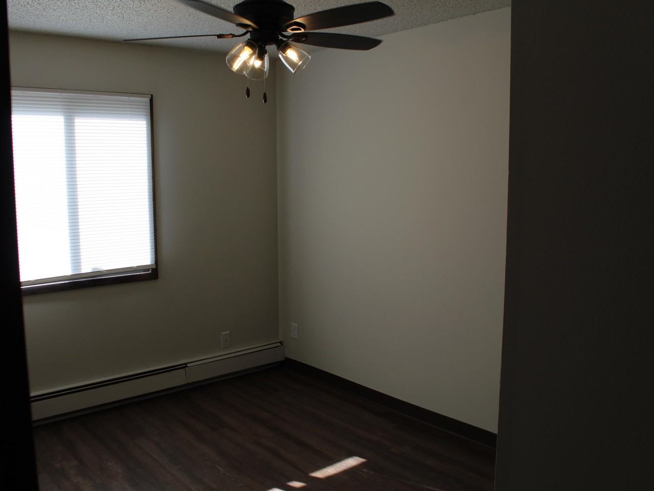 1108 Oakcrest Street - Photo 5 of 6
