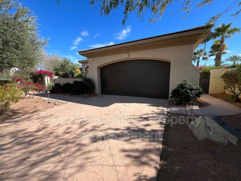 135 Tesori Dr - Photo 5 of 50