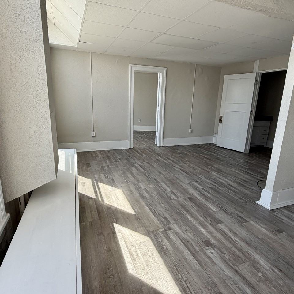 106 Delaware Avenue - Photo 4 of 6