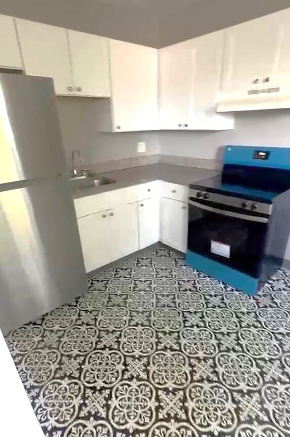 4640 Oberlin Avenue - Photo 2 of 14