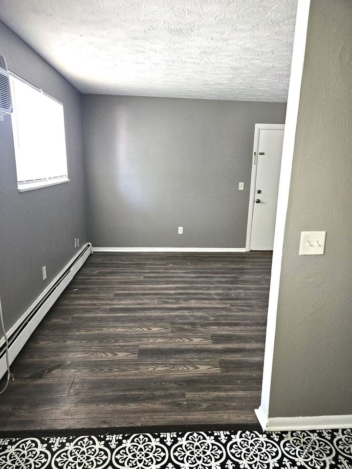 4640 Oberlin Avenue - Photo 3 of 14