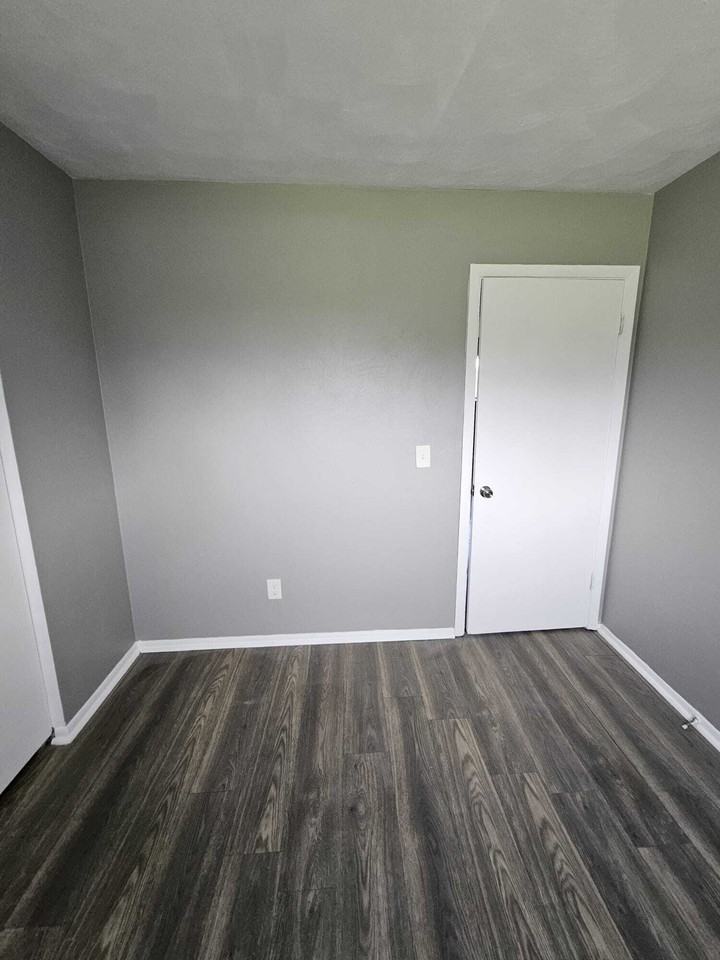 4640 Oberlin Avenue - Photo 4 of 14