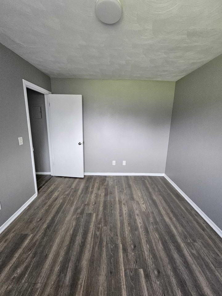 4640 Oberlin Avenue - Photo 7 of 14