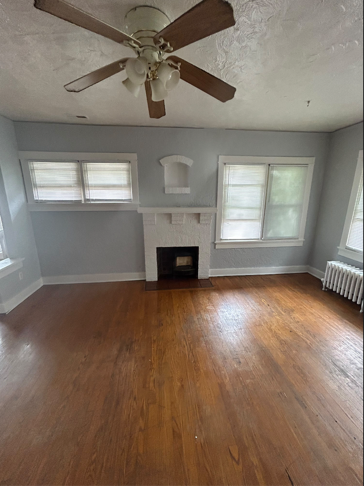 69 Waverly Avenue - Photo 3 of 12