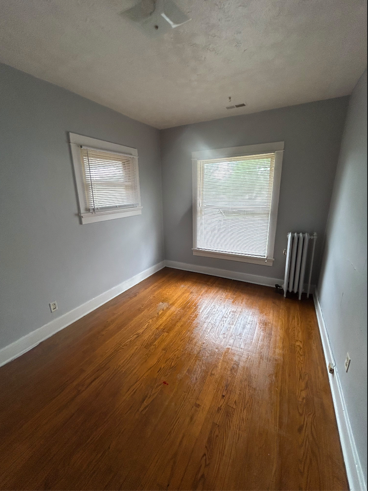 69 Waverly Avenue - Photo 6 of 12