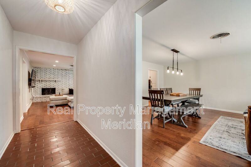 5700 Wessex Ave - Photo 6 of 21